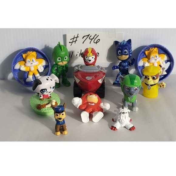 Paw Patrol PJ Masks Sonic Knuckles Figures Toy Lot of 11 - Picture 4 of 5